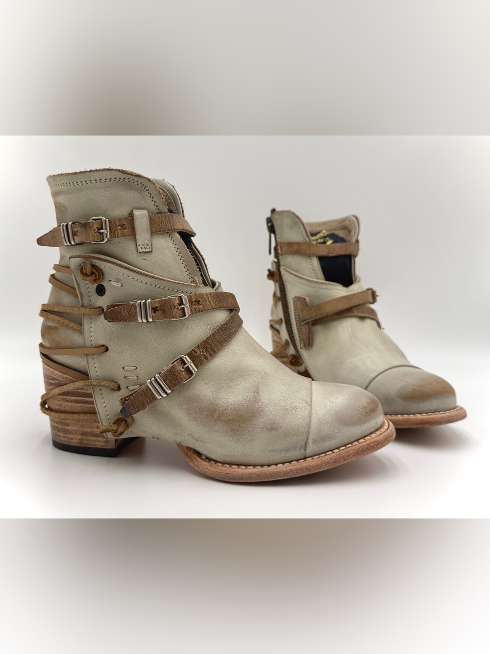 Freebird Ice Crue Booties | Sz 8 | EUC| Box - Picture 5 of 12